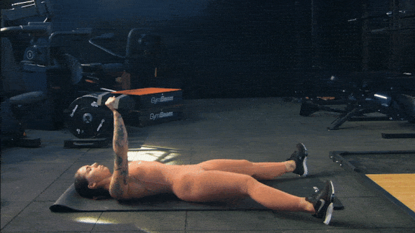 Felülés kézisúlyzóval