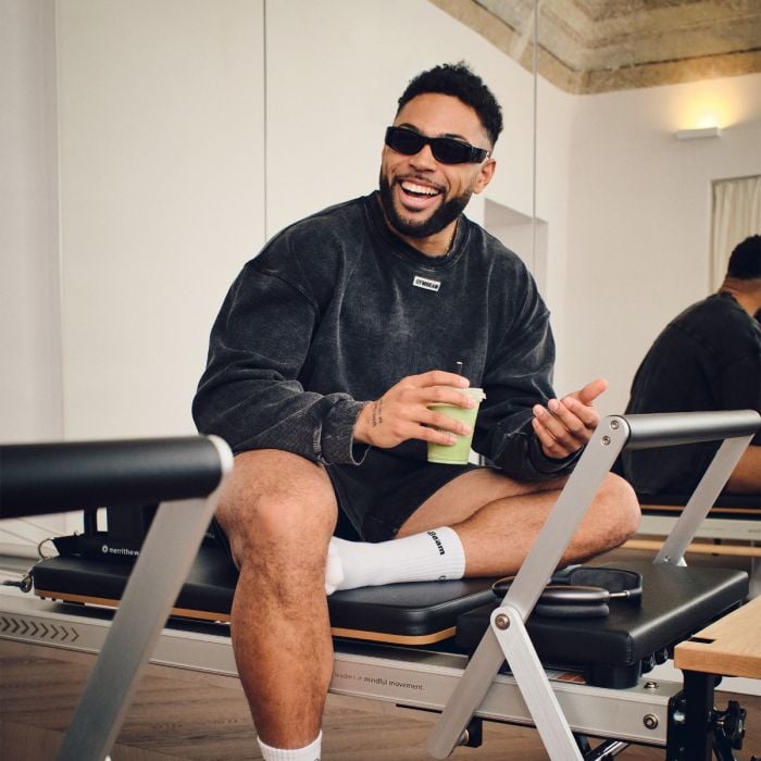 Aura Washed pulóver Black - GymBeam L