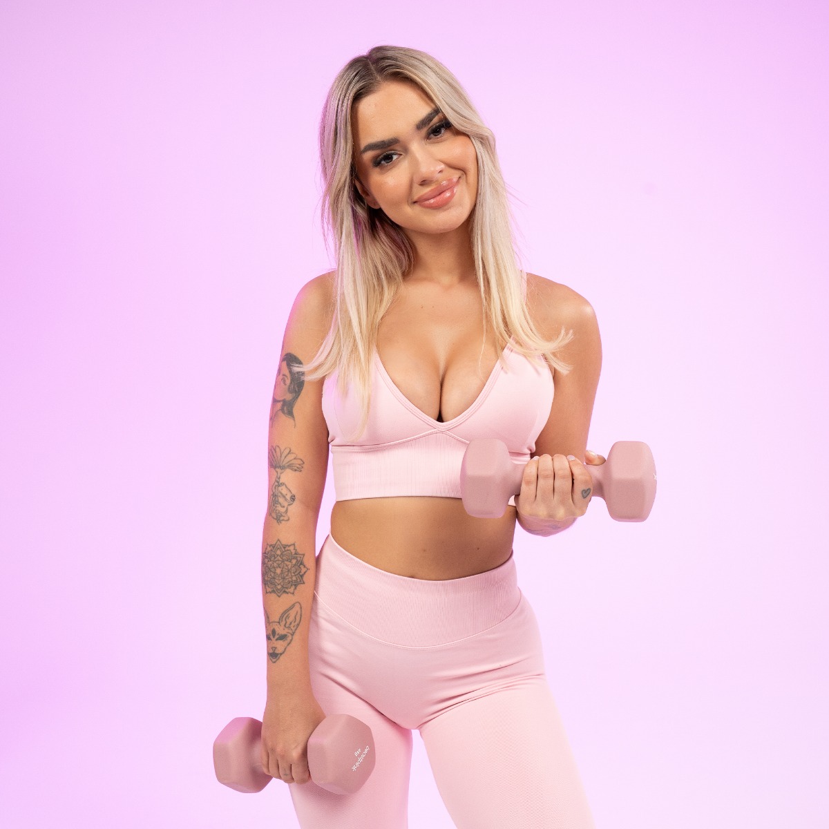 GymBeam Luma Sports Bra Baby Pink - Méret: M | Szín: Rózsaszín | Tömeg: 0,092 g | Csomag: 130 · záber 8