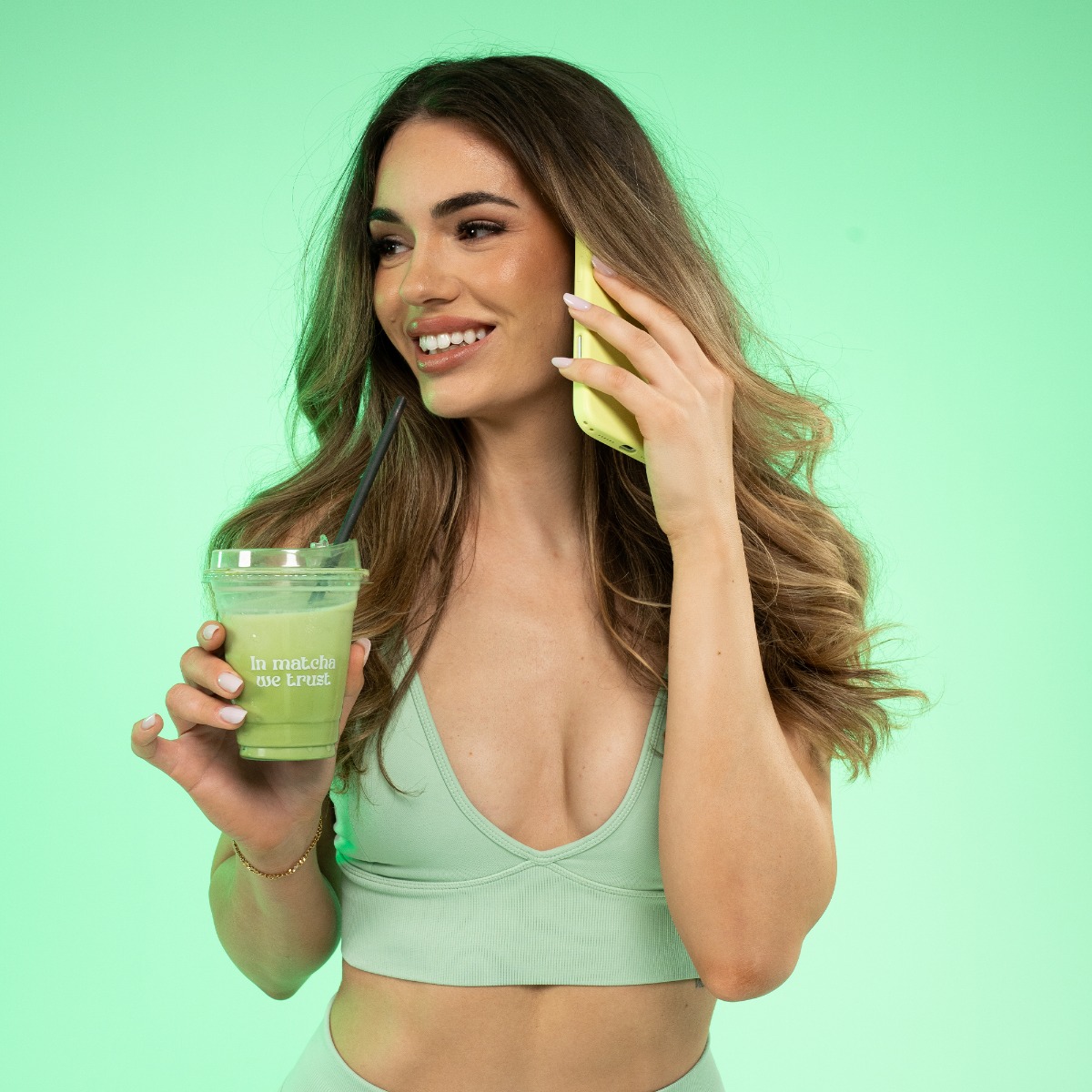 GymBeam Luma Sports Bra Pistachio - Méret: XS | Szín: Zöld | Tömeg: 0,078 g | Csomag: 145 · záber 10