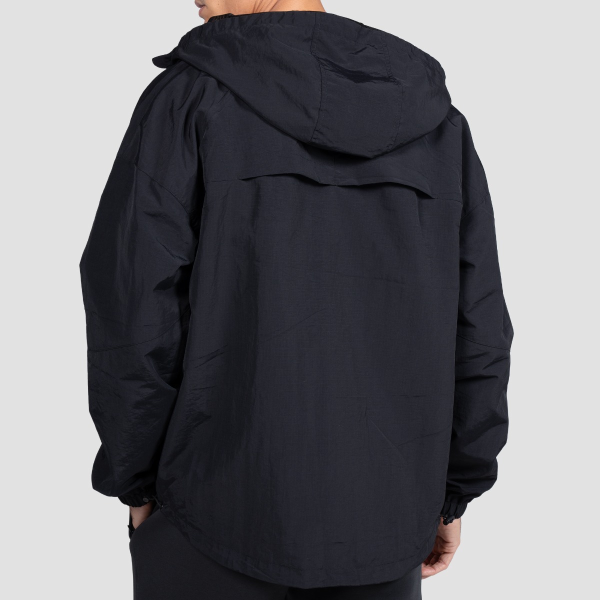 GymBeam Men‘s Relay Jacket Black - Méret: M | Szín: Fekete | Tömeg: 0,535 g | Csomag: 32 · záber 6
