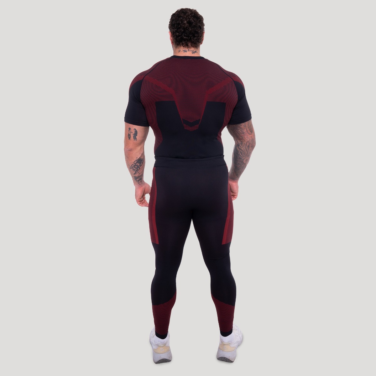GymBeam OG1 Seamless Leggings Black/Red - Méret: L | Szín: Fekete | Tömeg: 0,25 g | Csomag: 82 · záber 7