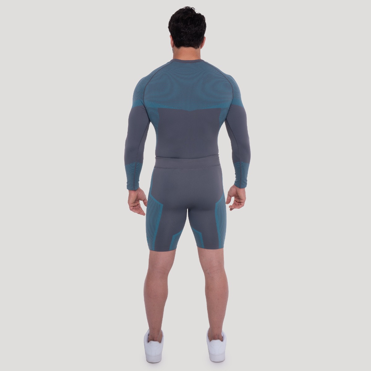 GymBeam OG1 Seamless Longsleeve Grey/Blue - Méret: S | Szín: Szürke | Tömeg: 0,255 g | Csomag: 80 · záber 7