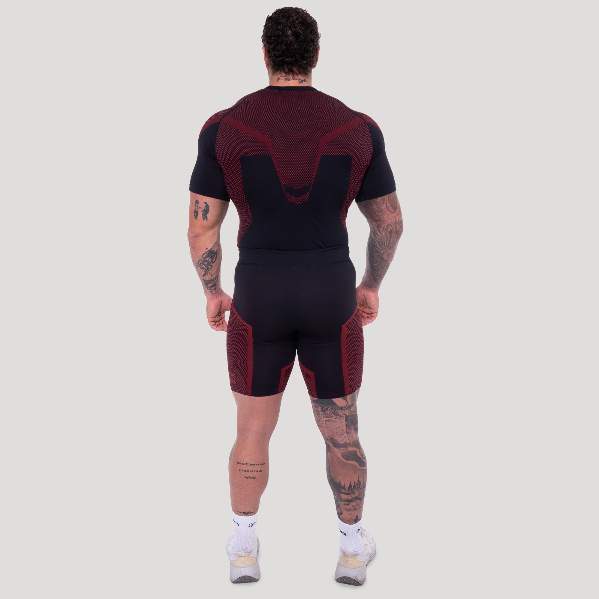 GymBeam OG1 Seamless Shorts Black/Red - Méret: S | Szín: Fekete | Tömeg: 0,14 g | Csomag: 118 · záber 7