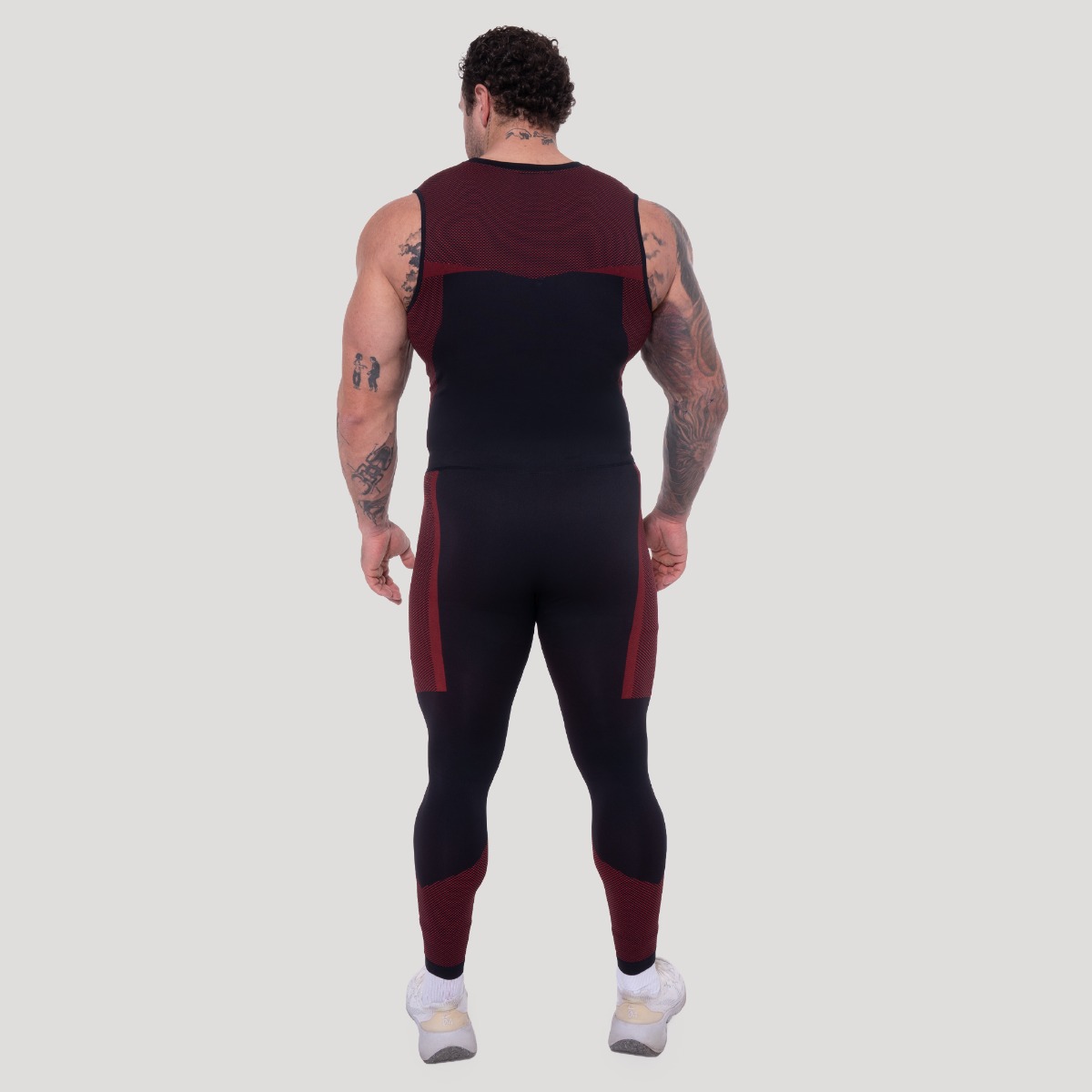 GymBeam OG1 Seamless Tanktop Black/Red - Méret: S | Szín: Fekete | Tömeg: 0,1673 g | Csomag: 110 · záber 7
