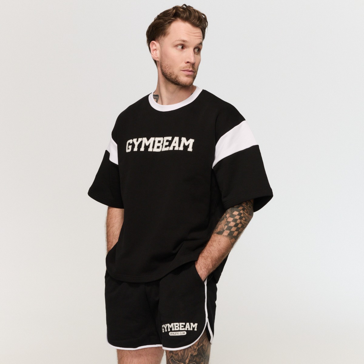 GymBeam Premium Heavyweight Varsity T-Shirt Black - Méret: S | Szín: Fekete | Tömeg: 0,5912 g | Csomag: 23 · záber 6