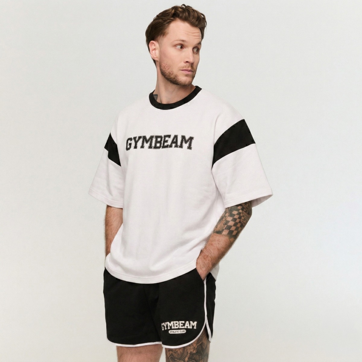 GymBeam Premium Heavyweight Varsity T-Shirt - Méret: S | Szín: Fehér | Tömeg: 0,5912 g | Csomag: 23 · záber 6