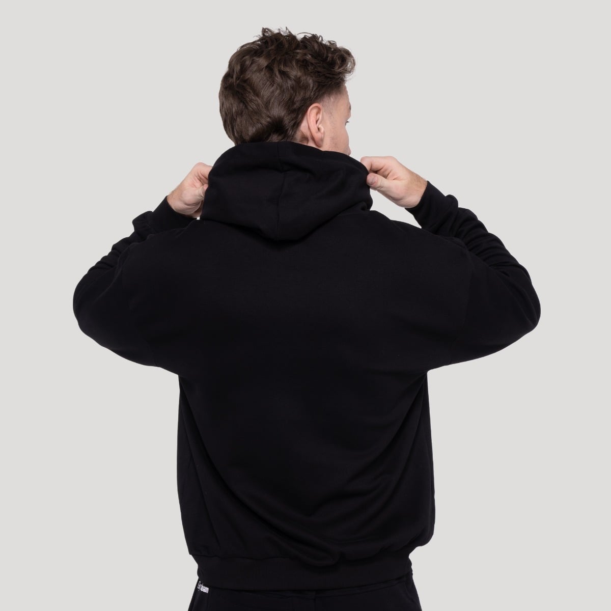 Thorn Hoodie Black - GymBeam