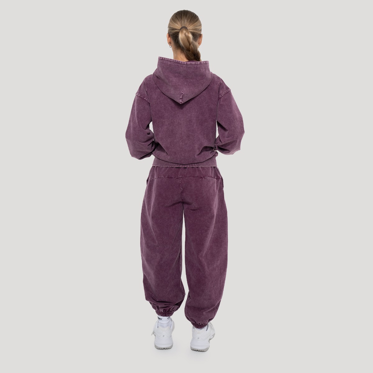 GymBeam Women‘s Abyss Hoodie Raisin - Méret: XS | Szín: Fialová | Tömeg: 0,64 g | Csomag: 32 · záber 6