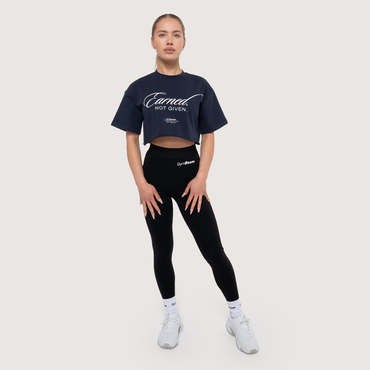 GymBeam Women‘s Earned Cropped T-shirt Midnight - Méret: S | Szín: Kék | Tömeg: 0,1365 g | Csomag: 37 · záber 6