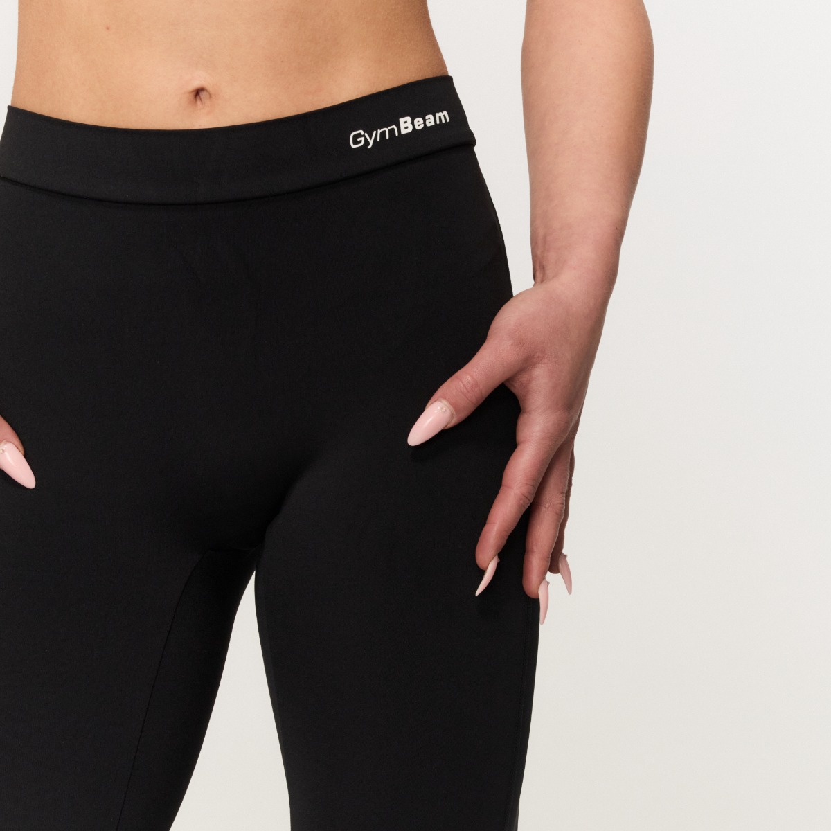 GymBeam Women‘s Fierce V-back Pants Black · záber 7