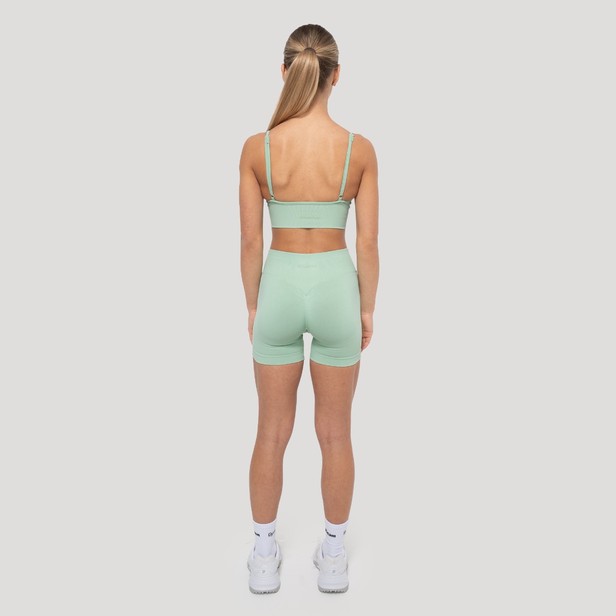 GymBeam Women‘s Luma Shorts Pistachio- GymBeam - Méret: XL | Szín: Zöld | Tömeg: 0,155 g | Csomag: 100 · záber 6
