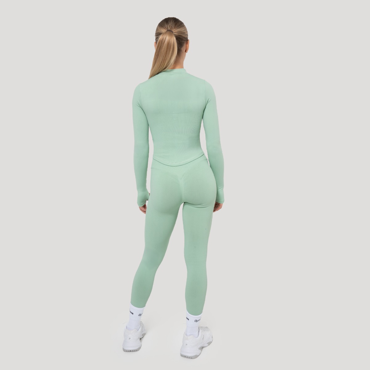GymBeam Women‘s Luma Sports Top Pistachio - Méret: XS | Szín: Zöld | Tömeg: 0,231 g | Csomag: 105 · záber 7