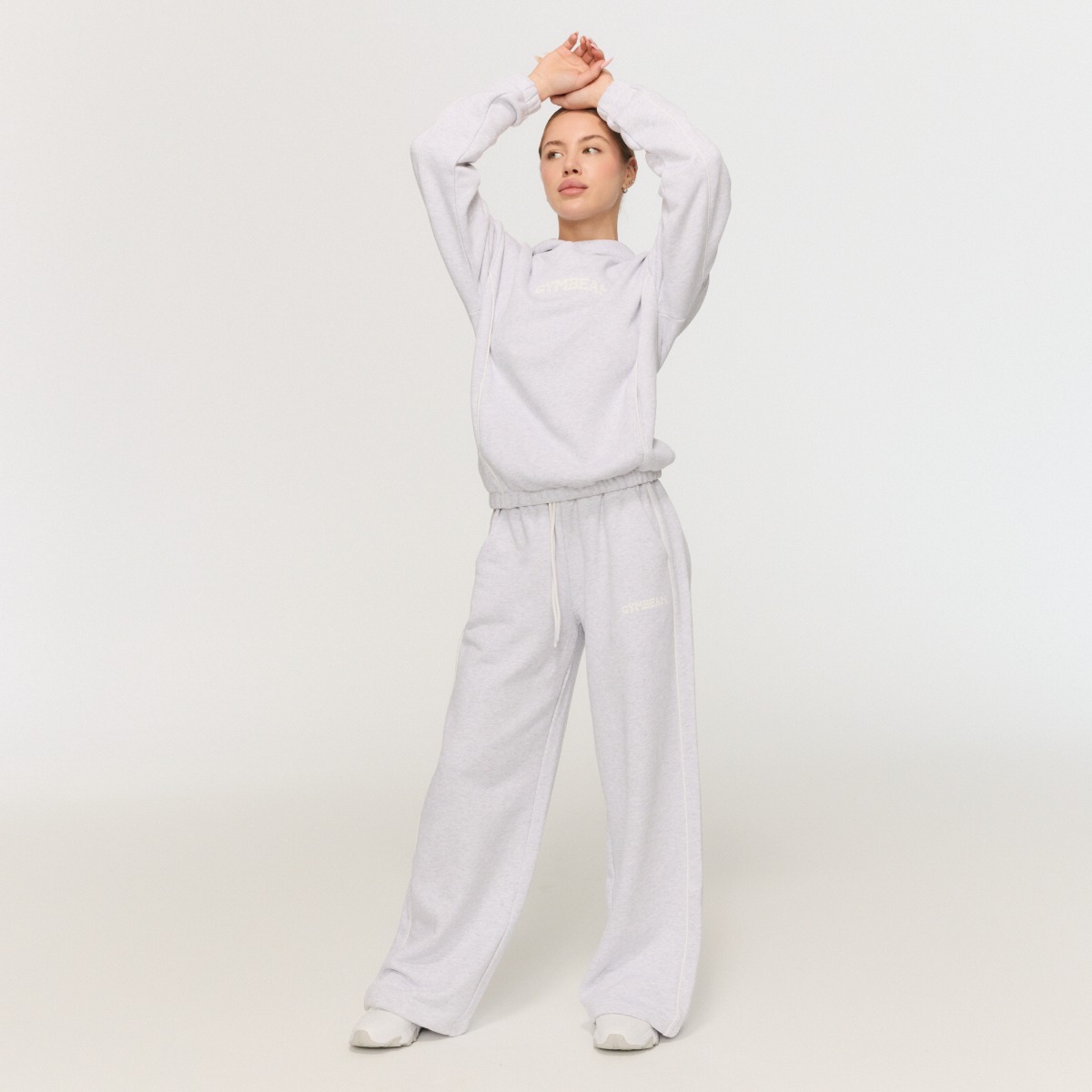 GymBeam Women‘s Varsity Hoodie Grey - Méret: XS | Szín: Szürke | Tömeg: 0,8162 g | Csomag: 15 · záber 7