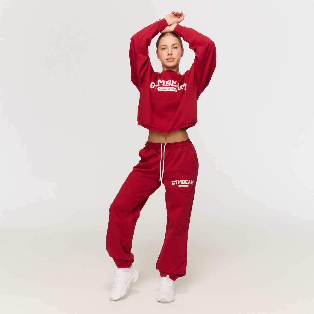 GymBeam Women‘s Varsity Sweatshirt Red - Méret: XS | Szín: Piros | Tömeg: 0,4622 g | Csomag: 30 · záber 6